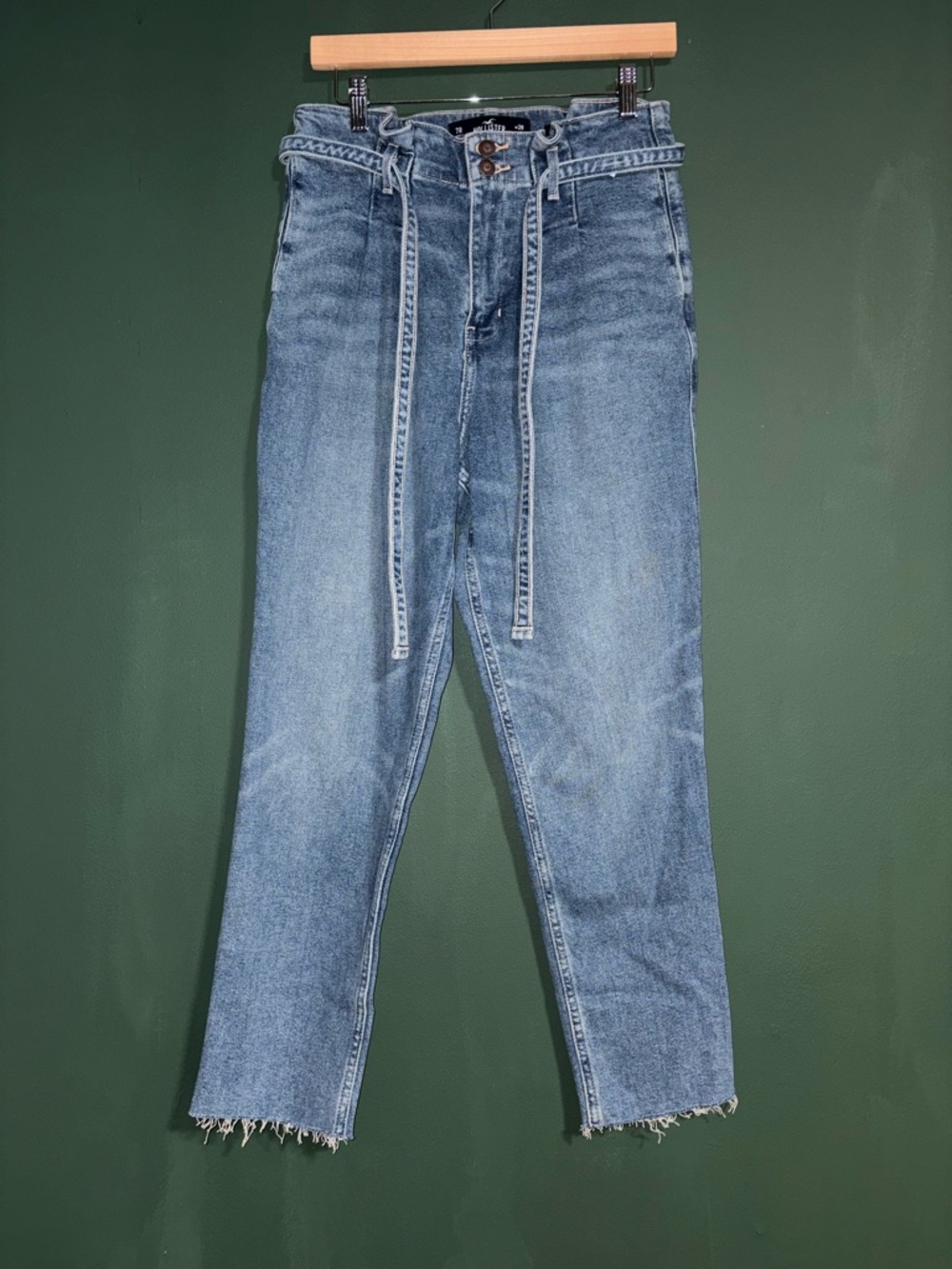 Hollister Curvy Ultra High Rise Mom Jean